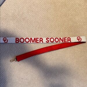 Boomer Sooner White Beaded Purse Strap
